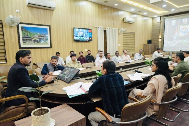 1792252545_328_उत्तराखंड-बोर्ड-परीक्षा-2027-देहरादून-में-123-परीक्षा-केंद्र-प्रस्तावित-तीन.jpg