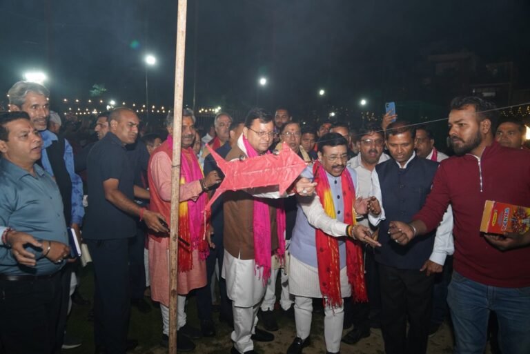 1792511346_710_मुख्यमंत्री-श्री-पुष्कर-सिंह-धामी-ने-हिंदू-नेशनल-कॉलेज-में.jpg