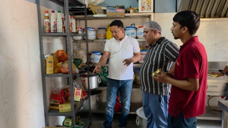 1792670630_491_चारधाम-यात्रा-एवं-आगामी-त्योहारों-के-मद्देनजर-खाद्य-सुरक्षा-विभाग.jpg