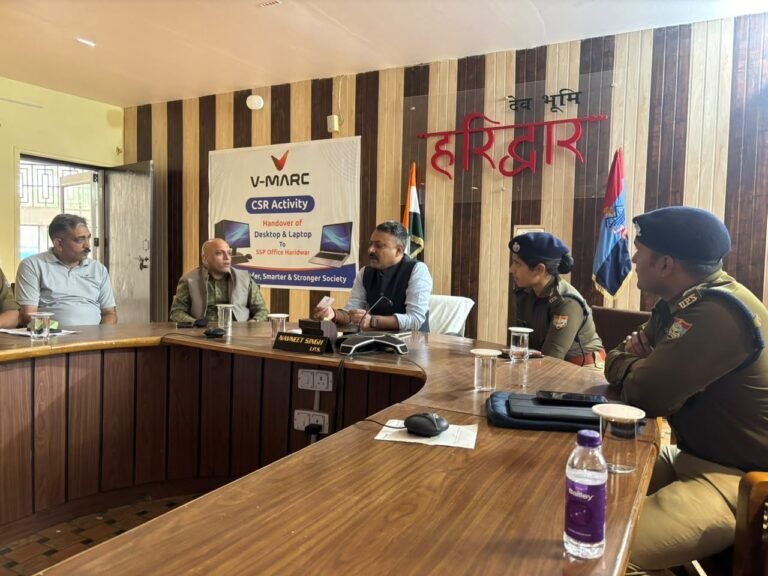 1793378326_569_कप्तान-के-प्रयासों-से-हरिद्वार-पुलिस-को-मिले-02-लेपटॉप.jpg