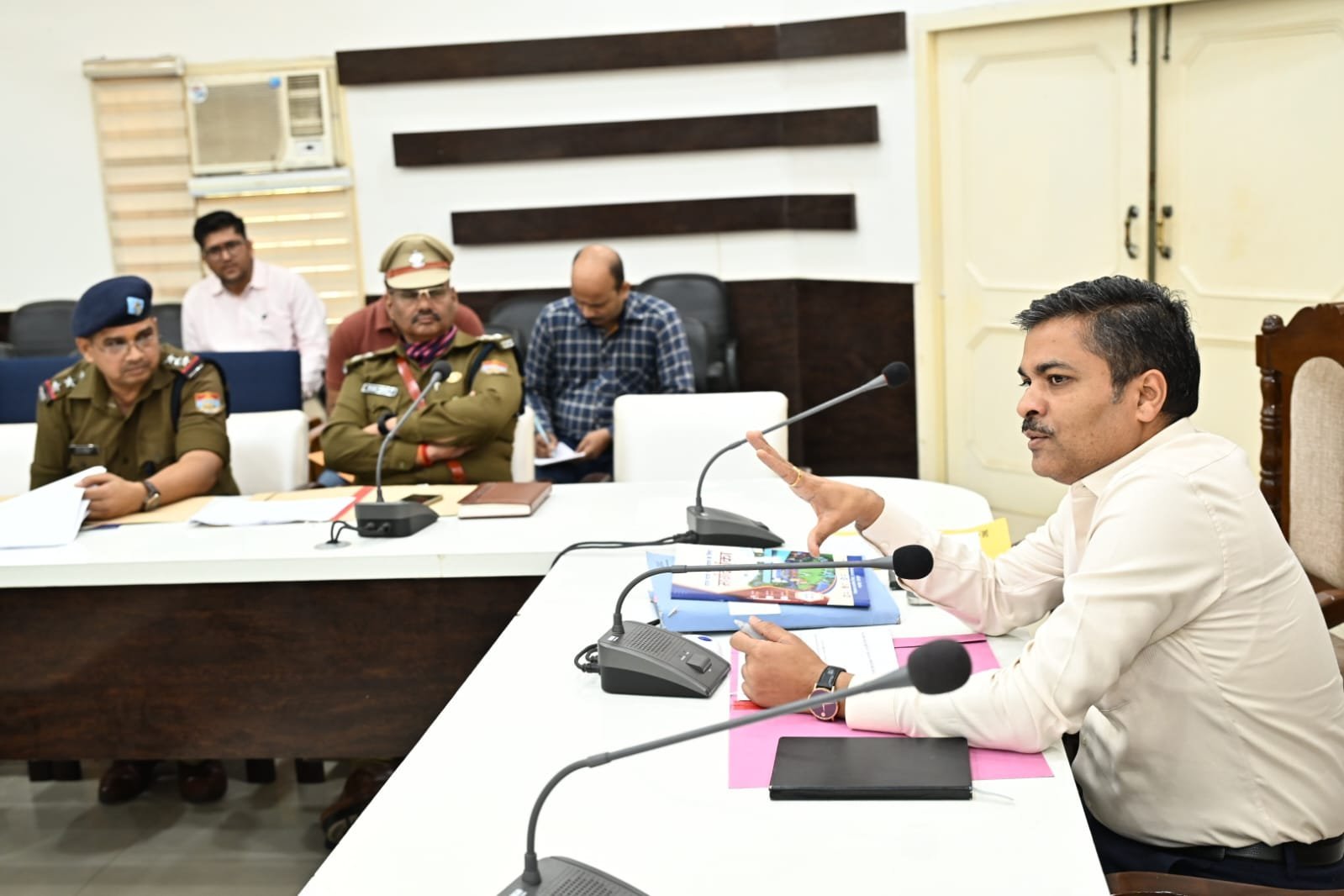 1793443313_851_नशा-मुक्त-अभियान-को-सफल-बनाने-के-लिए-आपसी-समन्वय.jpeg